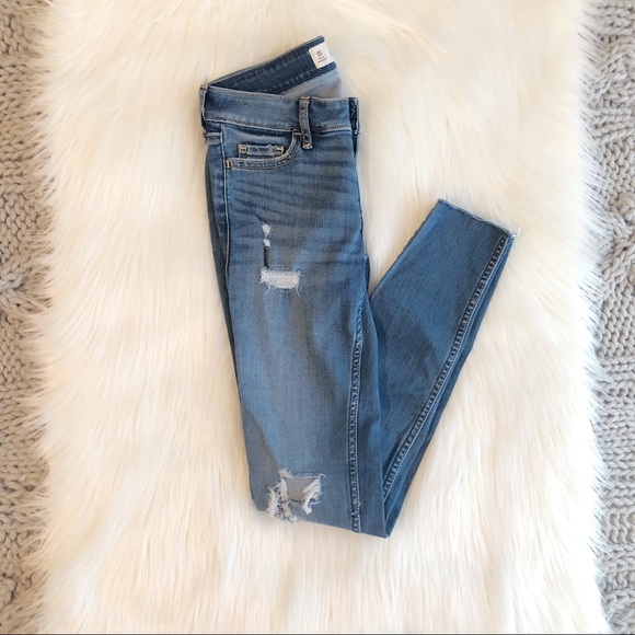 Hollister Denim - Medium wash low rise skinny jeans